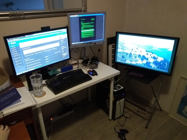 My computer desk in my apartment in Molenwijk